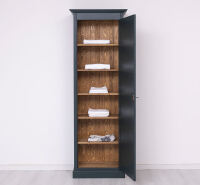Geschlossener Regalschrank im Landhausstil shabby chic - antik look
