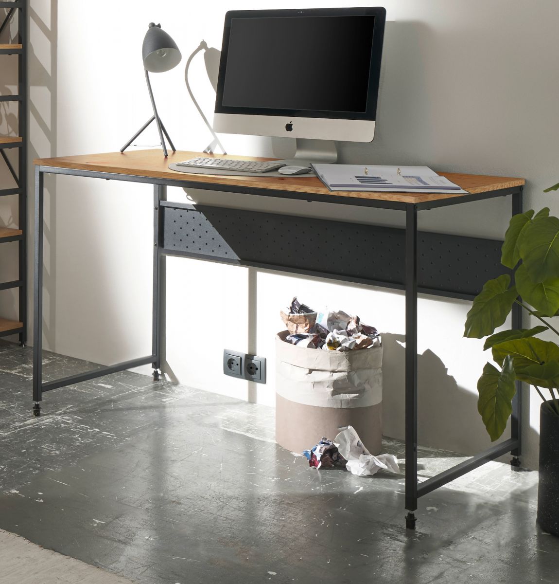 Schreibtisch Corinth in Wildeiche und schwarz Computertisch für Homeoffice und Büro 120 x 60 cm